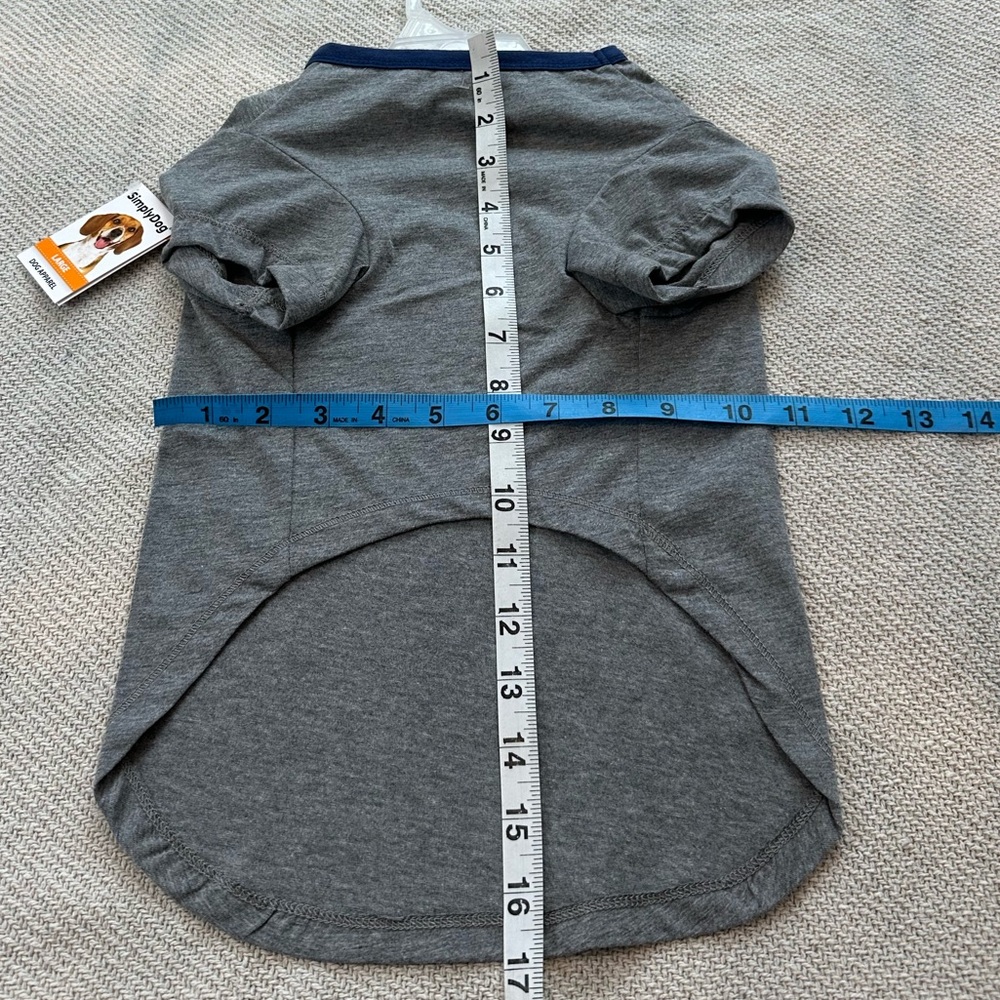 Free Hugs Dog Shirt Size Large NWT Gray Halloween Pet Puppy Gift Fall - Picture 3 of 6